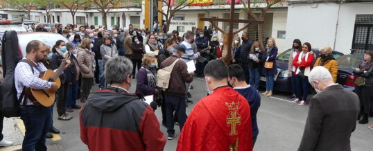 VIERNES SANTO LAUDES, VIA CRUCIS Y SANTOS OFICIOS (Fotos)